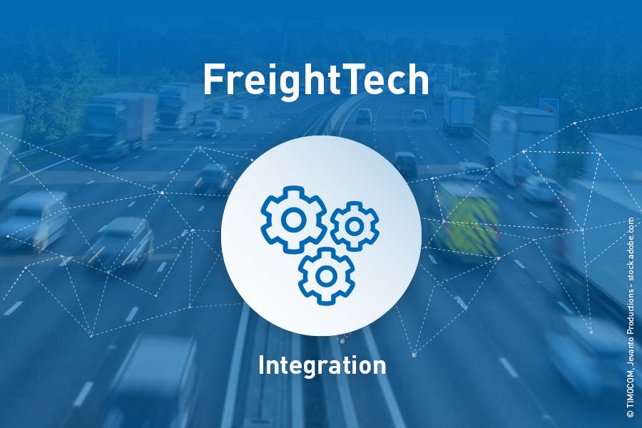 Im Zentrum des Bildes sieht man drei ineinander greifende Zahnräder, darüber steht das Wort FreightTech, darunter das Wort Integ