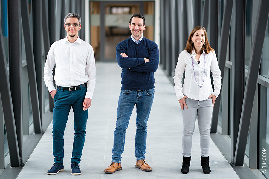 Inkasso-Mitarbeiter Julian van Achter, Geoffrey Bladier und Denise Becht beraten, betreuen, schlichten und verhelfen TIMOCOM Kun