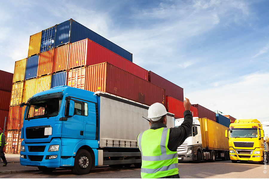 LKW, Wechselbrücken und Container
