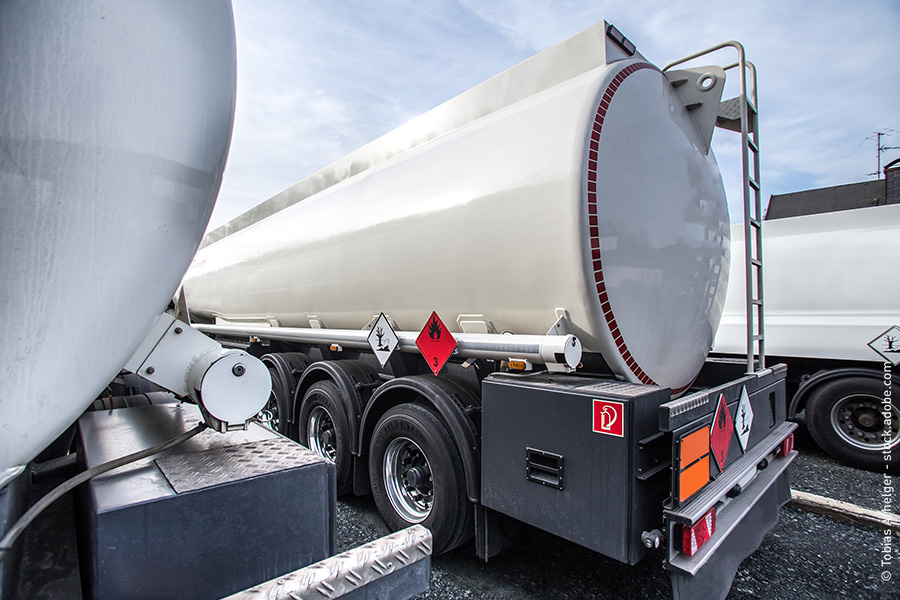 ADR-Transport organisieren: Vorschriften, Dokumente & Ablauf