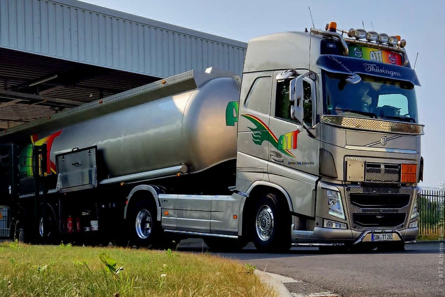 ATT Achims Tank Transporte KG Lkw im Kühllogistik-Einsatz